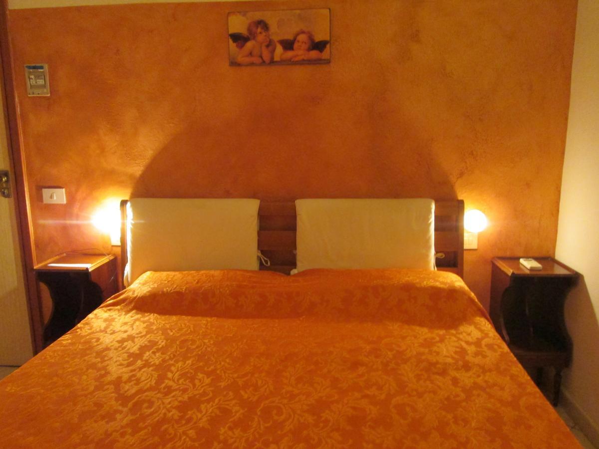 B&B Regina Margherita 皮昂比诺 客房 照片