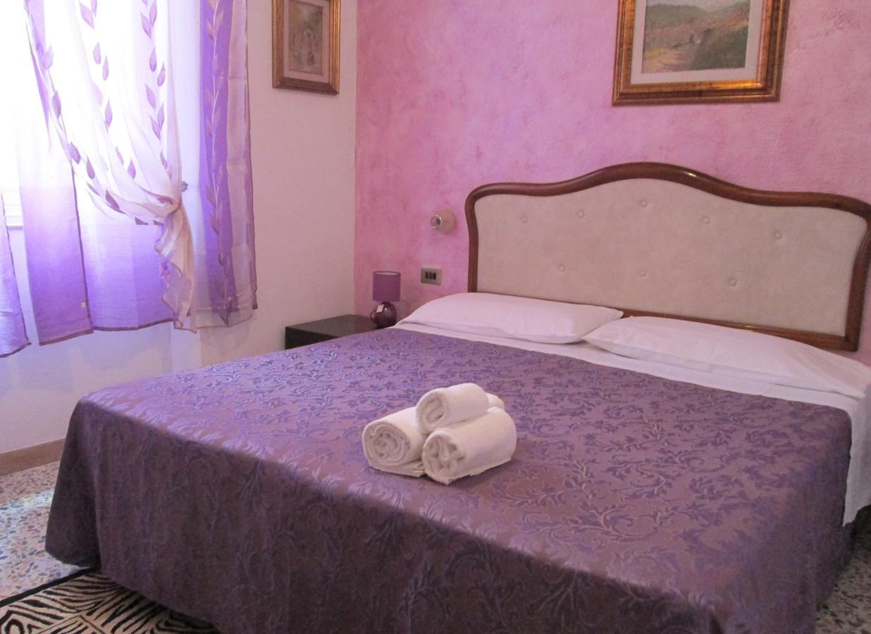 B&B Regina Margherita 皮昂比诺 客房 照片