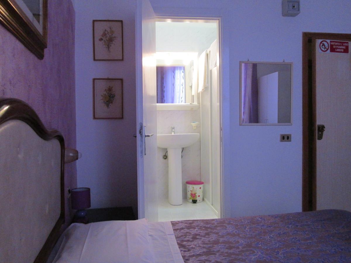 B&B Regina Margherita 皮昂比诺 客房 照片
